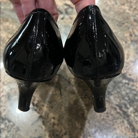 Anne Klein Black Patent Heels - Picture 6 of 11
